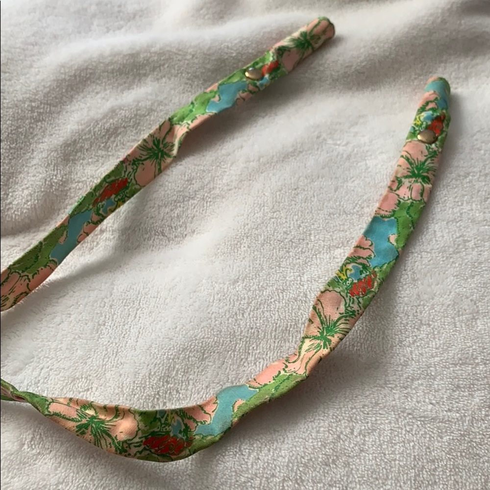 Lily Pulitzer croaker/sunglass strap !